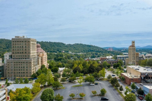 Renaissance Asheville Downtown Hotel image 11